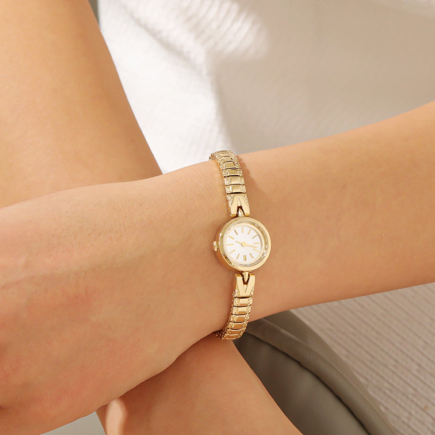 The Dainty Vintage Watch