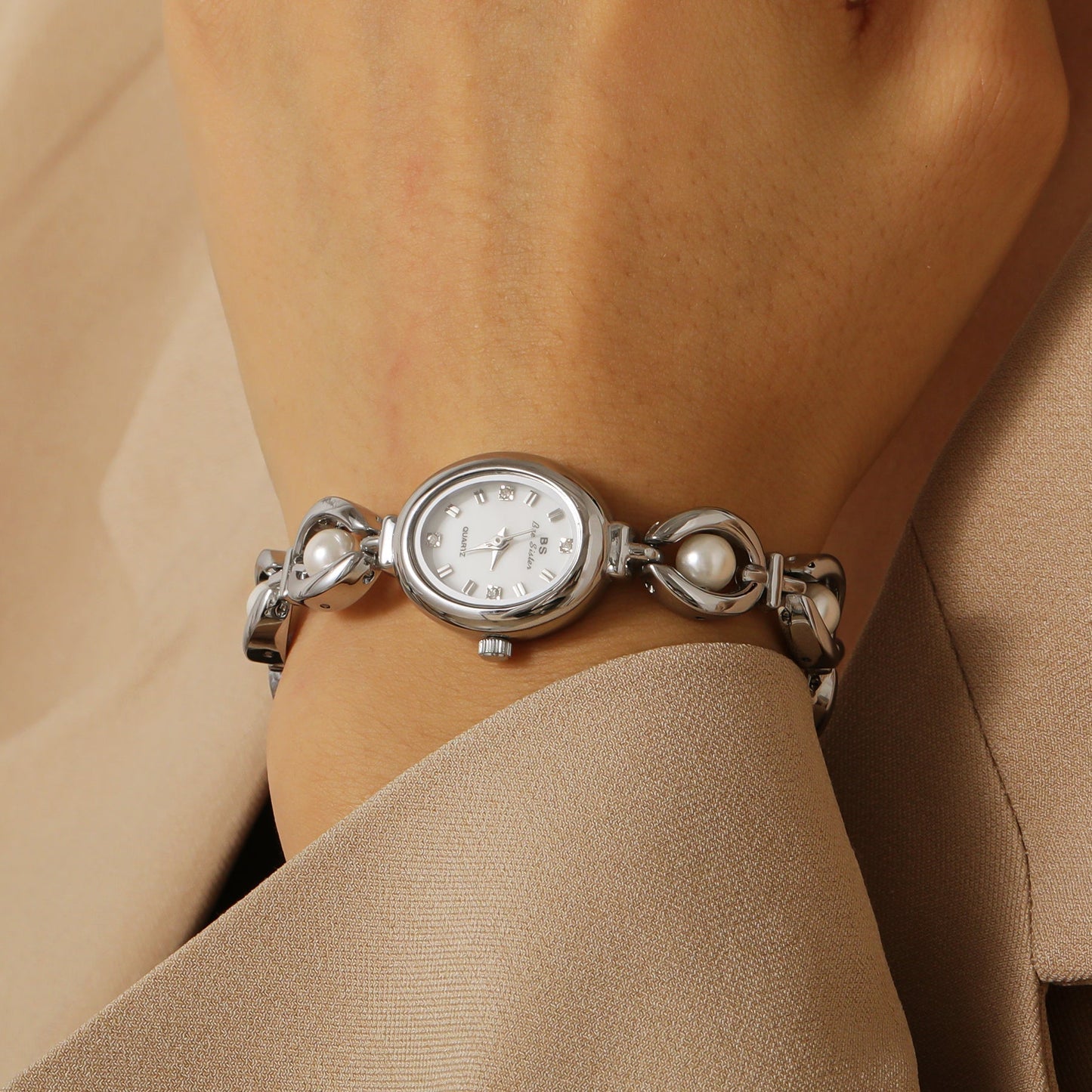 The Atlas Pearl Vintage Watch